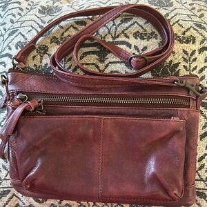 Bass Women's Burgundy Leather Crossbody Bag